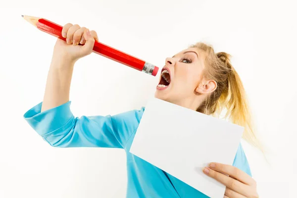 Lustige Nervöse Frau Die Über Arbeit Oder Schule Gestresst Ist — Stockfoto