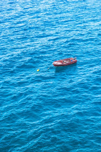 Liten Båt Havet Bevattnar Varma Sommar Väder Yachting Maritime Concept — Stockfoto