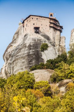 Aziz Nicholas Anapausas Manastırı, Meteora kaya oluşumunda Agios Nikolaos Anapafsas, Teselya Yunanistan. Yunan varış noktaları