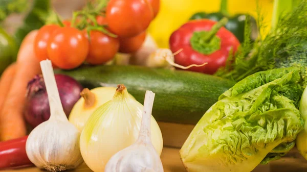 Veel Gezonde Kleurrijke Groenten Keukentafel Dieet Vegetarisch Vers Voedsel Natuurlijke — Stockfoto