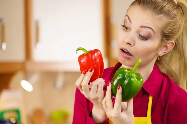 Suspicious Young Woman Holding Bell Pepper Vegetable Thinking Meal Choosing — Stock Photo, Image