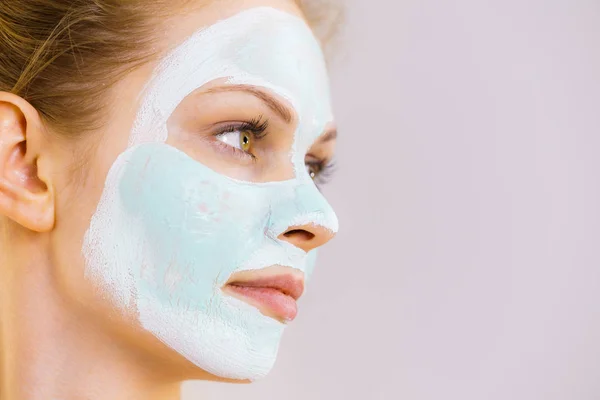 Young Woman White Green Mud Mask Her Face Teen Girl — Stock Photo, Image