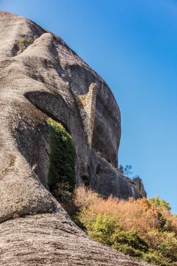 Selanik Yunanistan 'daki dağlar ve kayalık oluşumlar.