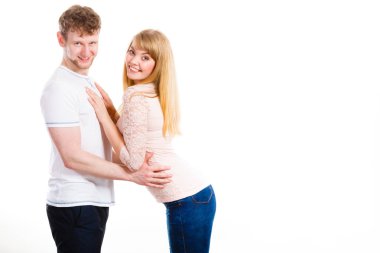 Mutlu arkadaşlığını çift birbirlerine sarılma.