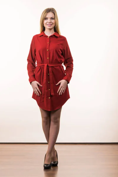 Woman wearing elegant casual red dress — Stock Photo, Image