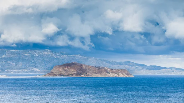 Widok na wyspę Monemvasia w Grecji — Zdjęcie stockowe