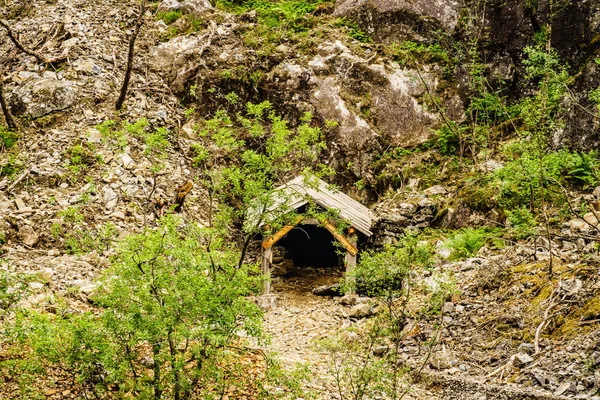 Allmannajuvet gruvor område Sauda Norge — Stockfoto