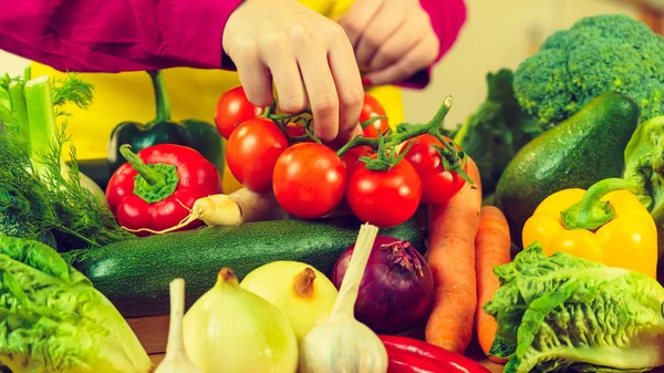 Vele gezonde kleurrijke groenten — Stockfoto