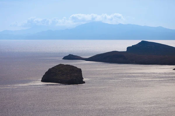 Widok z dystansu na morzu greckich wysp — Zdjęcie stockowe
