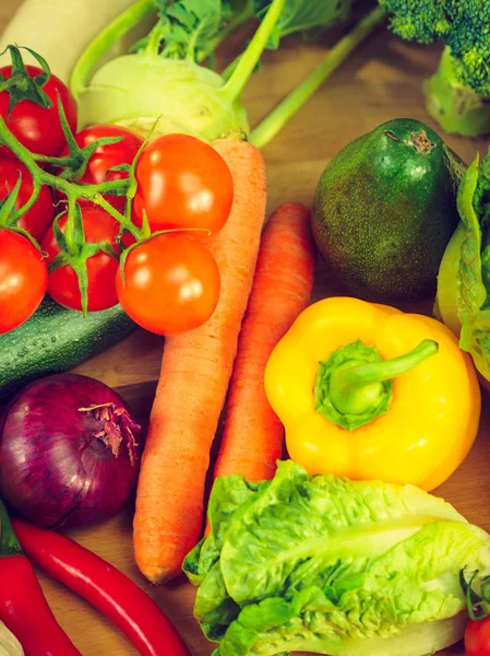 Vele gezonde kleurrijke groenten — Stockfoto