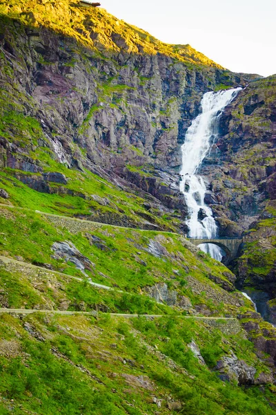 在挪威的 trollstigen 山路 — 图库照片