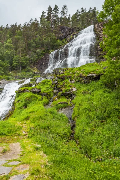 Svandalsfossen na Noruega, rota Ryfylke — Fotografia de Stock