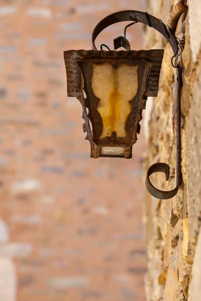 Старомодный фонарь — стоковое фото