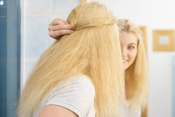 Fürdőszoba stílus haj nő — Stock Fotó