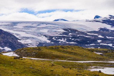 Buz buzullu dağlar. Road Sognefjellet, Norveç