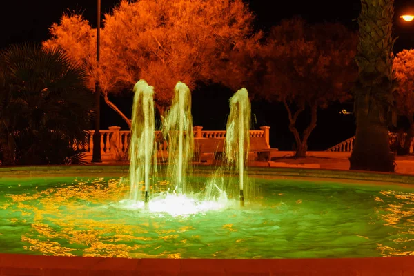 Fontana d'acqua della città di Torrevieja, Spagna — Foto Stock