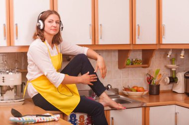 Düşünme ev kadını evde rüya