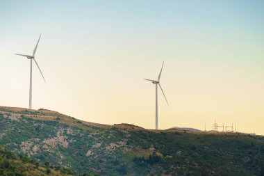 Yunan tepelerde yel değirmenleri