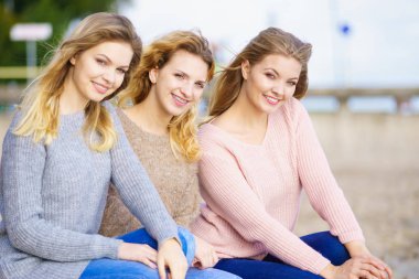 Üç şık modelleri açık
