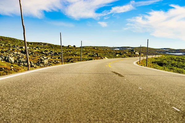 Attraversamento stradale Altopiano di Hardangervidda, Norvegia — Foto Stock