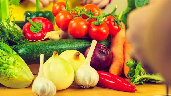 Vele gezonde kleurrijke groenten — Stockfoto