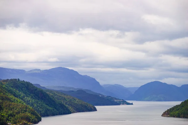 Fjord táj, Saudafjord, Norvégia — Stock Fotó