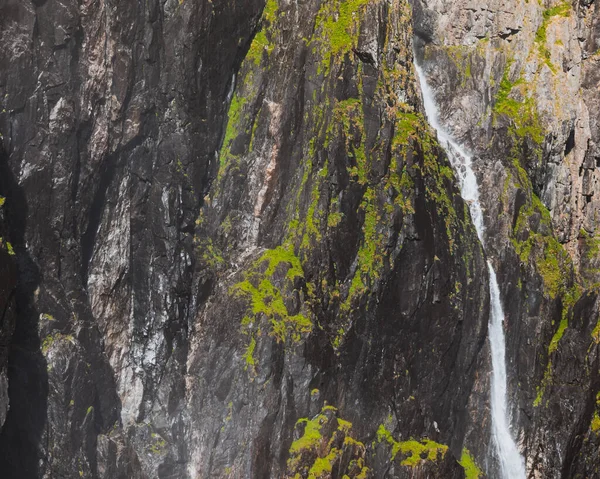 Voringsfossen vattenfall, Mabodalen canyon Norge — Stockfoto