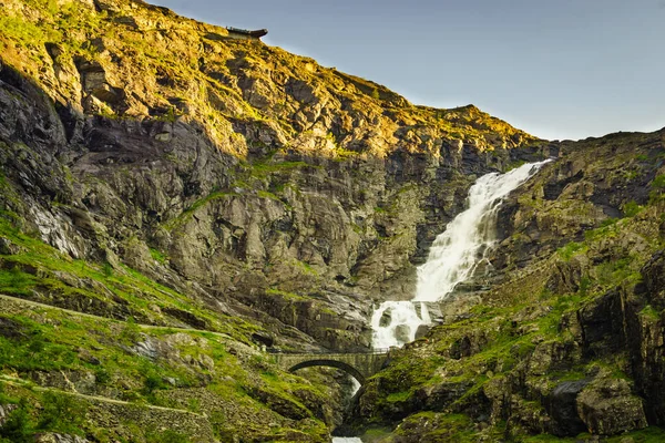 在挪威的 trollstigen 山路 — 图库照片