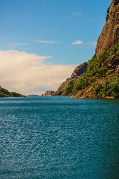 Krajobraz fiord w Norwegii — Zdjęcie stockowe