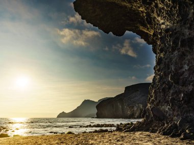 Monsul plajı. Deniz manzarası, Cabo de Gata Nijar Doğal Parkı, Almeria ili, Endülüs, İspanya. Doğa rezervi.