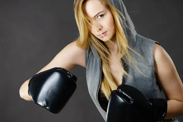 Young Hooded Woman Fighting Boxing Blonde Attractive Girl Wearing Black — Stock Photo, Image