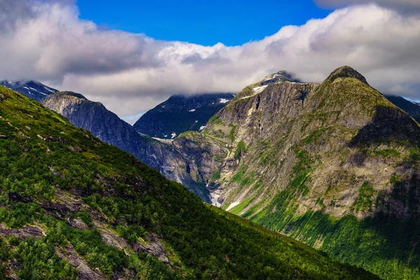 Turism Semester Och Resor Bergslandskap Sommaren Norge Skandinavien — Stockfoto