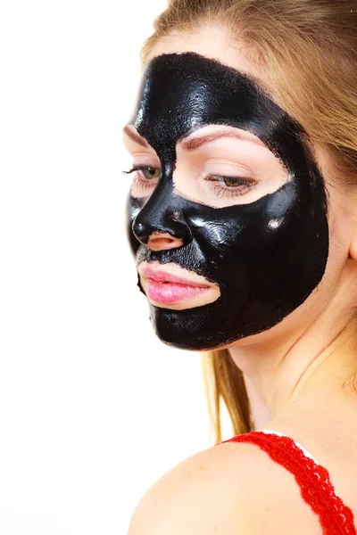 Mladá Žena Detoxikační Černou Maskou Obličeji Bílém Dospívající Dívka Stará — Stock fotografie
