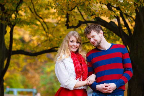 Season Happiness People Concept Relationships Feelings Young Couple Relaxing Autumnal — Stock Photo, Image