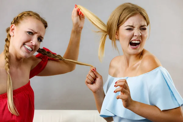 Two Young Pretty Women Being Mad Each Other Having Argue — Stock Photo, Image