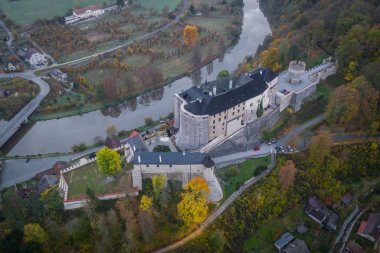 esk ternberk Kalesi, Sazava Nehri'nin batı tarafında yer alan, 13.