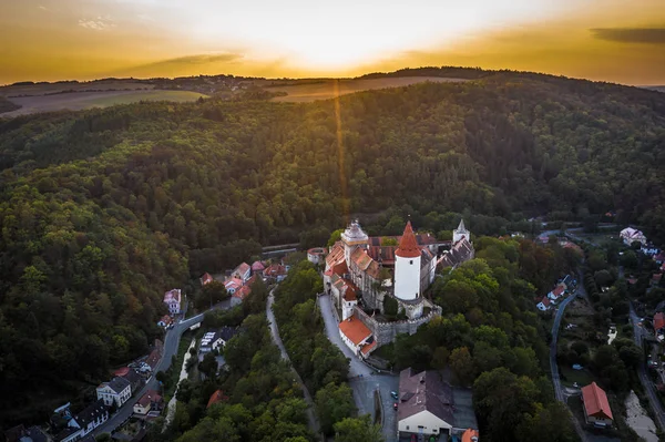 Hrad Byl Založen Během Století Mezi Staletími Objevily První Chaty — Stock fotografie