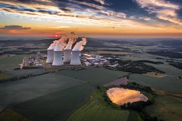 Centrale Nucléaire Temelin Printemps 2003 Centrale Nucléaire Temelin Dotée Une — Photo