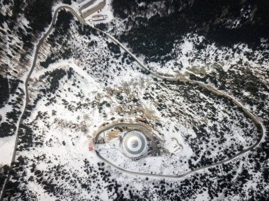 Jested, Çek Cumhuriyeti 'nin kuzeyindeki Liberec' in en yüksek dağ zirvesi (1,012 metre). Zirvede Jestedd Tower restoranı, otel ve televizyon kulesi var. Karayolu ya da teleferik ile ulaşılabilir.