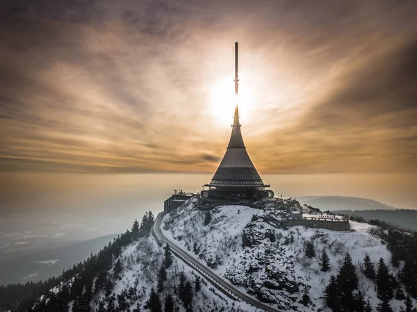 Jested, Çek Cumhuriyeti 'nin kuzeyindeki Liberec' in en yüksek dağ zirvesi (1,012 metre). Zirvede Jestedd Tower restoranı, otel ve televizyon kulesi var. Karayolu ya da teleferik ile ulaşılabilir.