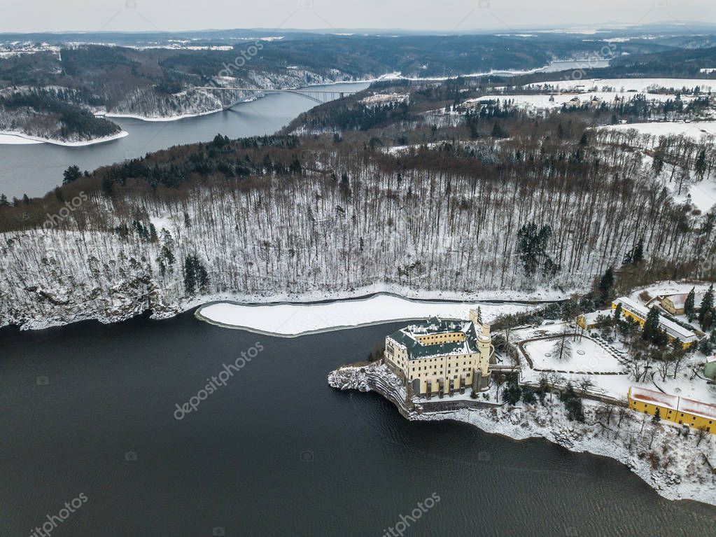 El castillo de Orlik fue establecido como un castillo real al lado de