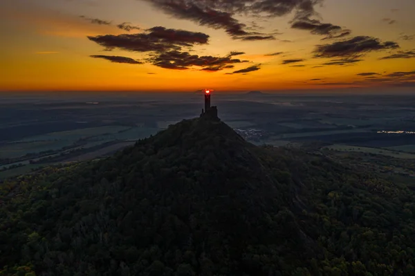 Hazmburk Çek Cumhuriyeti Nin Ceske Stredohori Bölgesinde Yer Alan Bir — Stok fotoğraf