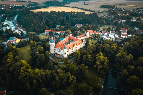 Zleby Chateau Είναι Ένα Κάστρο Περίπου Χιλιόμετρα Ανατολικά Του Caslav — Φωτογραφία Αρχείου