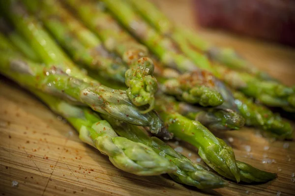 Seasoned Asparagus Ready Grille — Stock Photo, Image