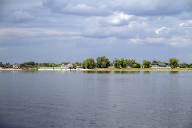 Nehirle güzel manzara