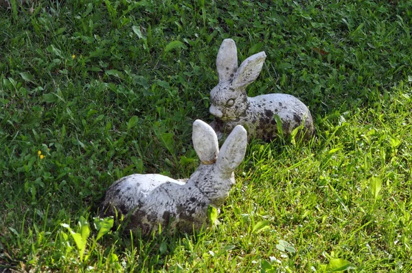 Decorative Sculptures Hares Flower Bed — Stock Photo, Image