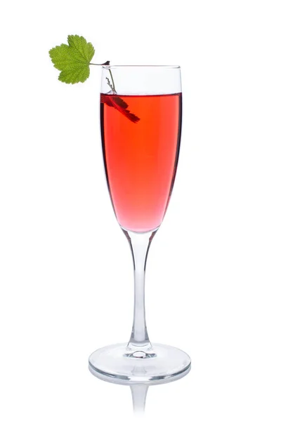 Rotes Getränk Oder Cocktail Glas Für Champagner Isoliert Auf Weiß — Stockfoto
