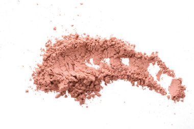 Kuru kırmızı kozmetik çamurdan yayma. Doku makyaj tozu - allık ya da göz farı. Beyaz bir arka plan üzerinde izole