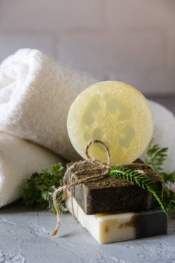 Doğal sabun ve havlular ile Spa uygulamaları. Doğal bitkisel ürünler. Spa kozmetik