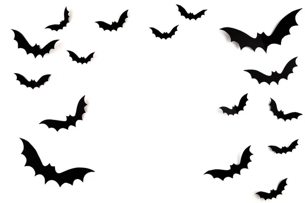 Halloween Attrappe Konzept Fliegende Schwarze Papierfledermäuse Auf Weißem Hintergrund — Stockfoto